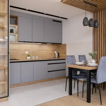 Dark Blue With Parking And Furnished Balcony In By Renters Apartment *