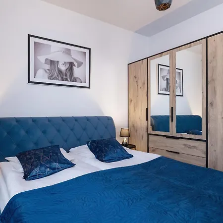 Dark Blue With Parking And Furnished Balcony In By Renters Krakow