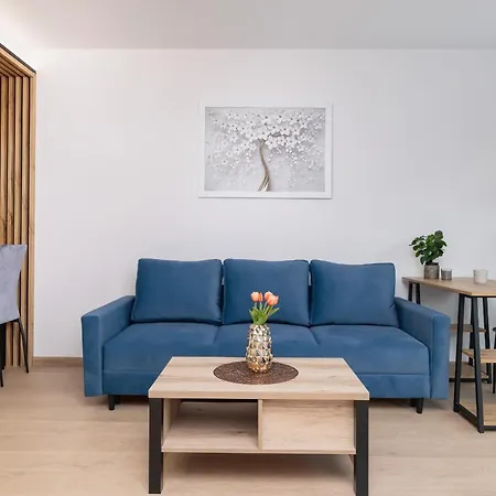 Lägenhet Dark Blue With Parking And Furnished Balcony In By Renters Kraków